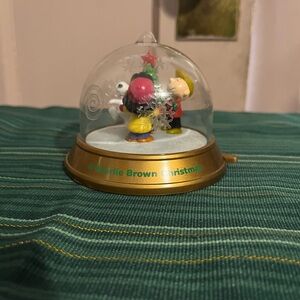 A Charlie Brown Christmas Globe Dome